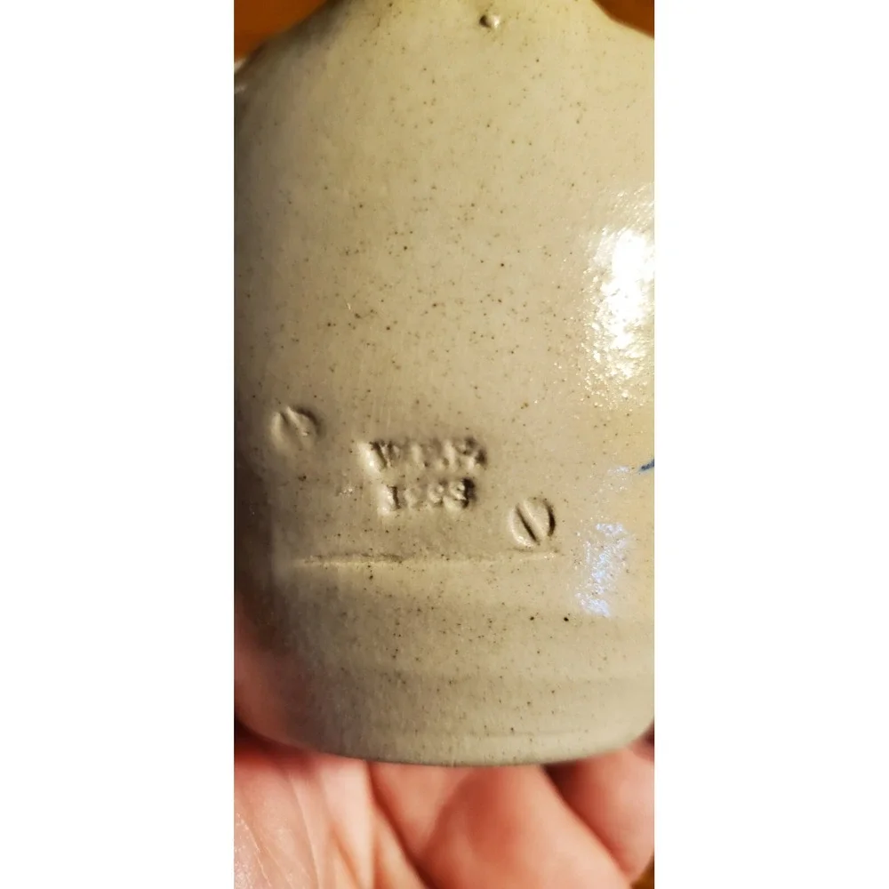 Vintage Williamsburg Pottery Vase Salt Glaze Blue Flower Frog‎ Jug Bud Vase 1998